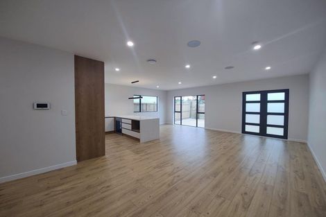 Photo of property in 10 Selwyn Downs Lane, Opaheke, Papakura, 2113