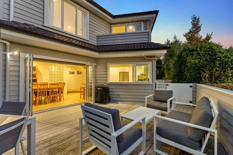 Photo of property in 127 Browns Bay Road, Browns Bay, Auckland, 0630