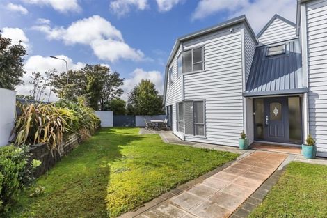 Photo of property in 40 Joseph Banks Drive, Whitby, Porirua, 5024