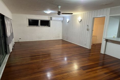 Photo of property in 12 School Road, Te Atatu South, Auckland, 0610