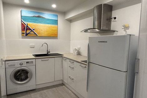Photo of property in 3d Orchard Road, Browns Bay, Auckland, 0630