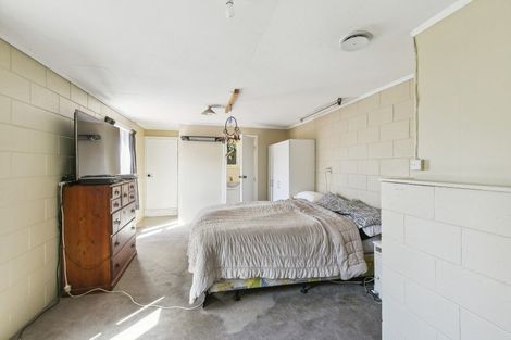 Photo of property in 53 Makara Road, Karori, Wellington, 6012