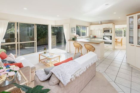 Photo of property in 16 Nad Place, East Tamaki Heights, Auckland, 2016