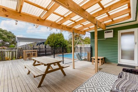 Photo of property in 89 Martin Road, Paraparaumu Beach, Paraparaumu, 5032