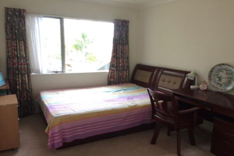 Photo of property in 36 Tyrico Close, Unsworth Heights, Auckland, 0632