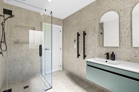 Photo of property in 23 George Yee Place, Taradale, 4112