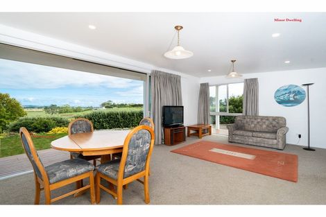 Photo of property in 147 Mangakura Road, Helensville, 0875