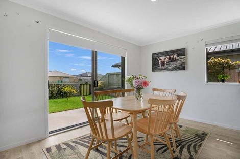 Photo of property in 6 Navy Lane, Papamoa, 3118