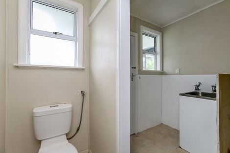 Photo of property in 19 Rospeath Crescent, Spotswood, New Plymouth, 4310