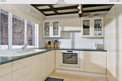 Photo of property in 2/5 Kegworth Place, Browns Bay, Auckland, 0630