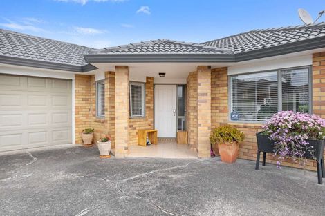 Photo of property in 9 Fleetwood Drive, Henderson, Auckland, 0612