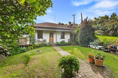 Photo of property in 41 Te Henga Road, Waitakere, Henderson, 0781