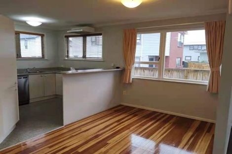 Photo of property in 112 Edgewater Drive, Pakuranga, Auckland, 2010