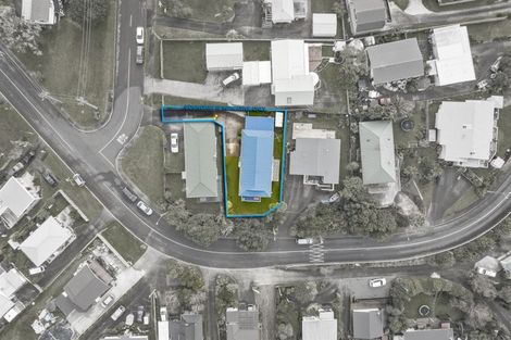 Photo of property in 44 Penton Road, Stanmore Bay, Whangaparaoa, 0932