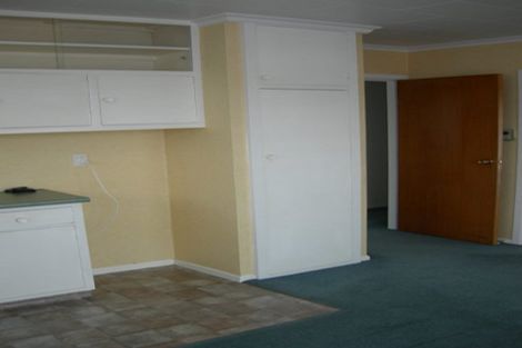 Photo of property in 77 Memorial Avenue, Ilam, Christchurch, 8053
