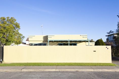 Photo of property in 2a Cambridge Terrace, Taradale, Napier, 4112
