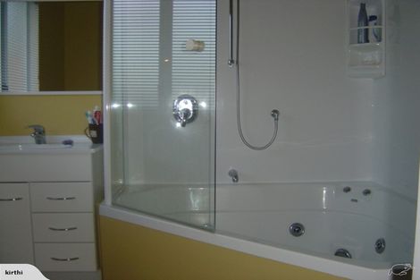 Photo of property in 9 The Topdeck, Whitby, Porirua, 5024