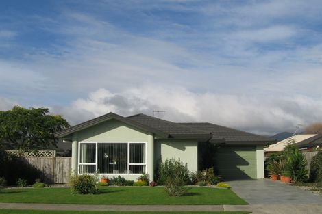 Photo of property in 4d Cedar Drive, Paraparaumu Beach, Paraparaumu, 5032