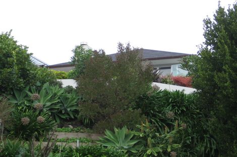 Photo of property in 1 Musick Point Road, Bucklands Beach, Auckland, 2012