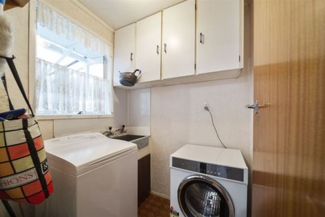 Photo of property in 7 Kamahi Avenue, Hawera, 4610