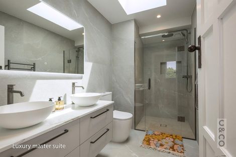 Photo of property in 2 Queen Street, Riverhead, 0820