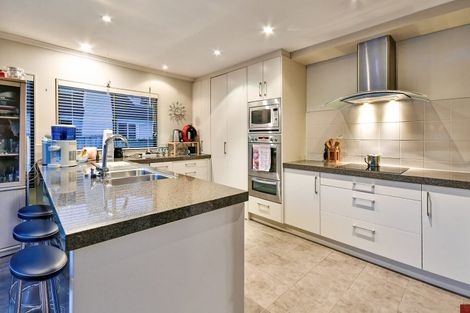 Photo of property in 2 Baverton Drive, Flat Bush, Auckland, 2016