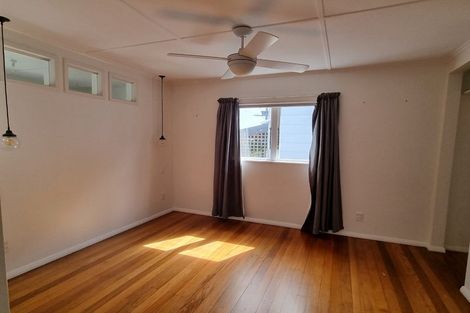 Photo of property in 98 Muri Road, Pukerua Bay, 5026