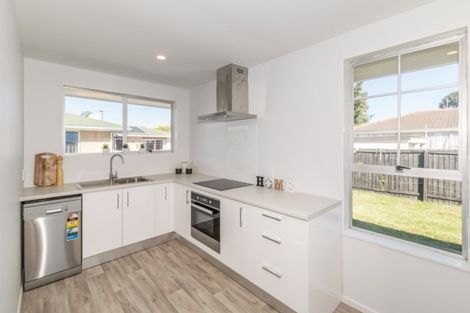 Photo of property in 2/98a Brynley Street, Hornby, Christchurch, 8042