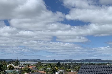 Photo of property in 20 Tatyana Place, Massey, Auckland, 0614
