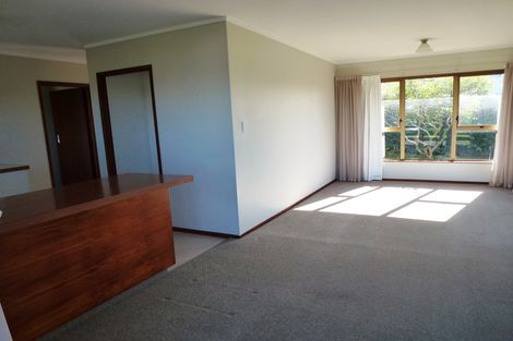 Photo of property in 3 Manhattan Heights, Glendene, Auckland, 0602