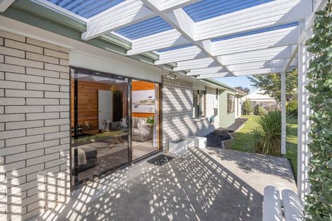 Photo of property in 16 Bramley Drive, Rototuna, Hamilton, 3210