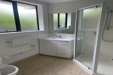 Photo of property in 12 Richard Halse Drive, Manurewa, Auckland, 2105