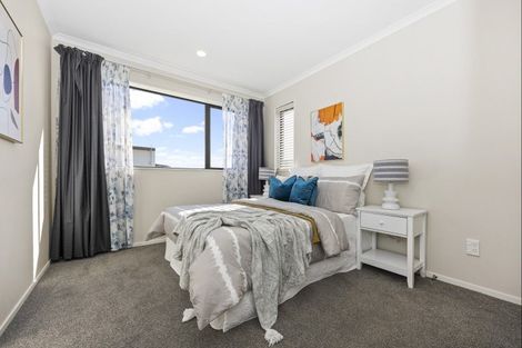 Photo of property in 27a Poruru Close, Papakura, 2110