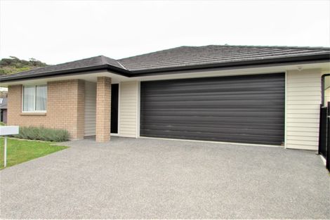 Photo of property in 26 Mooring Close, Whitby, Porirua, 5024