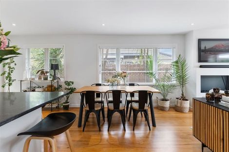 Photo of property in 33 Shetland Street, Glen Eden, Auckland, 0602