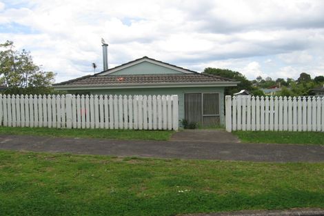 Photo of property in 27 Catkin Crescent, Papatoetoe, Auckland, 2025