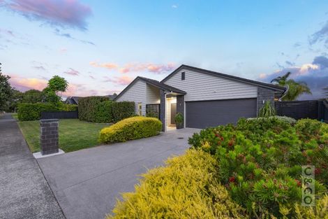 Photo of property in 9 Pohutukawa Parade, Riverhead, 0820
