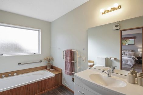 Photo of property in 1/175 Hawthornden Road, Avonhead, Christchurch, 8042