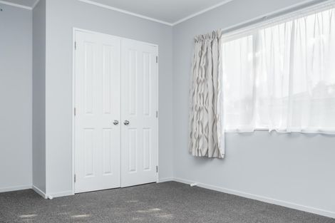 Photo of property in 100 Manuroa Road, Takanini, 2112