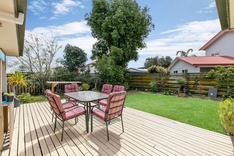 Photo of property in 8 Checketts Place, Papamoa Beach, Papamoa, 3118