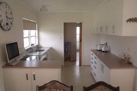 Photo of property in 3 Elliott Street, Taradale, Napier, 4112