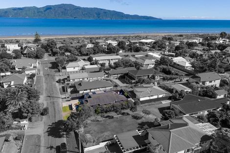 Photo of property in 7a Nathan Avenue, Paraparaumu Beach, Paraparaumu, 5032
