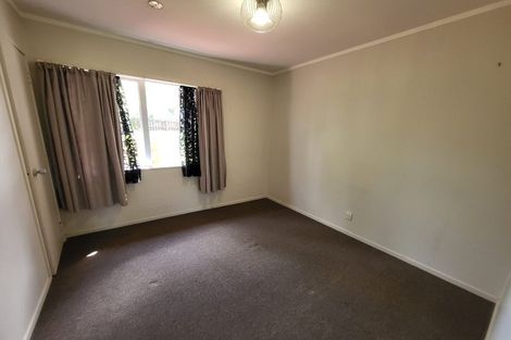 Photo of property in 1/13 Fernhaven Place, Massey, Auckland, 0614