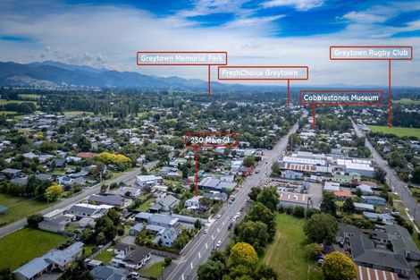 Photo of property in 250 Main Street, Greytown, 5712