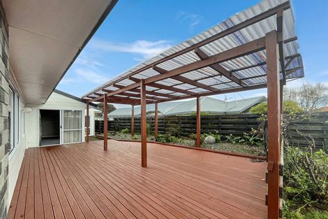 Photo of property in 15 Peppertree Glade, Kelvin Grove, Palmerston North, 4414