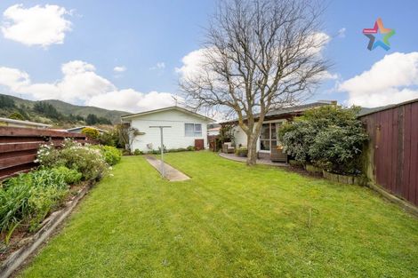 Photo of property in 2/8 Kew Grove, Wainuiomata, Lower Hutt, 5014