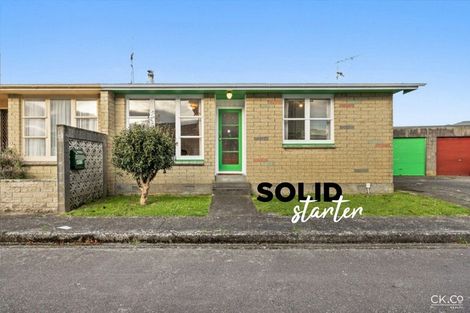 Photo of property in 2/49 Garden Road, Avalon, Lower Hutt, 5011