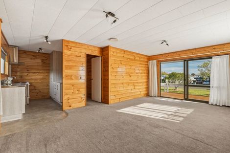 Photo of property in 14 Charles Road, Hannahs Bay, Rotorua, 3010