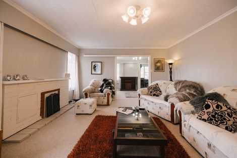 Photo of property in 69 Wikiriwhi Crescent, Awapuni, Palmerston North, 4412