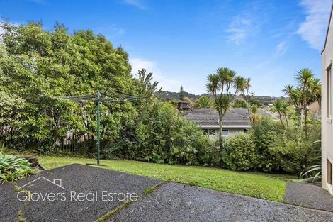 Photo of property in 23a Woodfern Crescent, Titirangi, Auckland, 0604